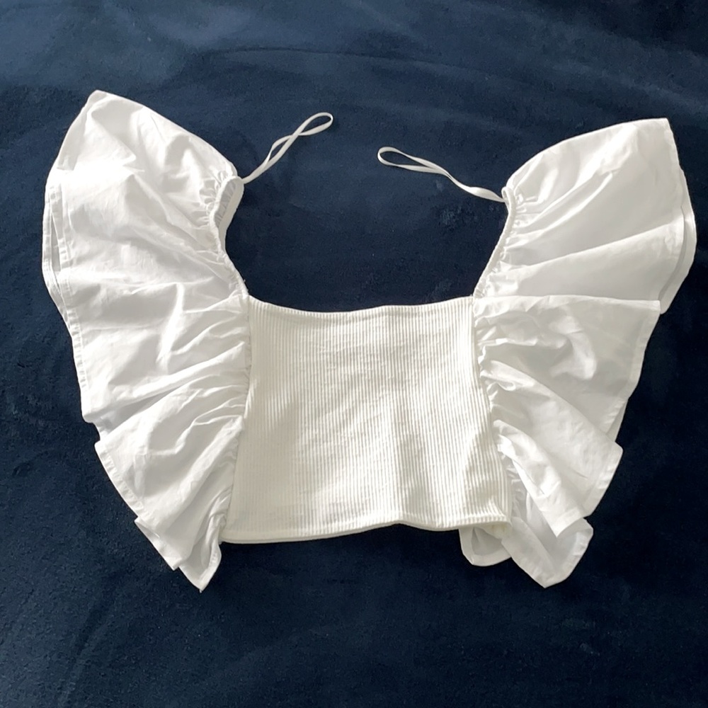 Zara flutter sleeve white crop top size small NWOT